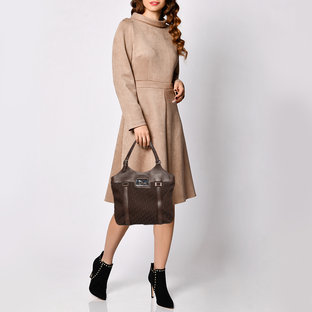 

Dior Brown Diorissimo Canvas And Leather Shoulder Bag
