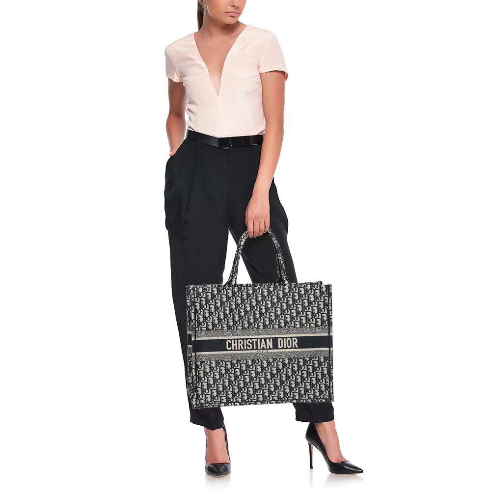 

Dior Blue Oblique Canvas Book Tote