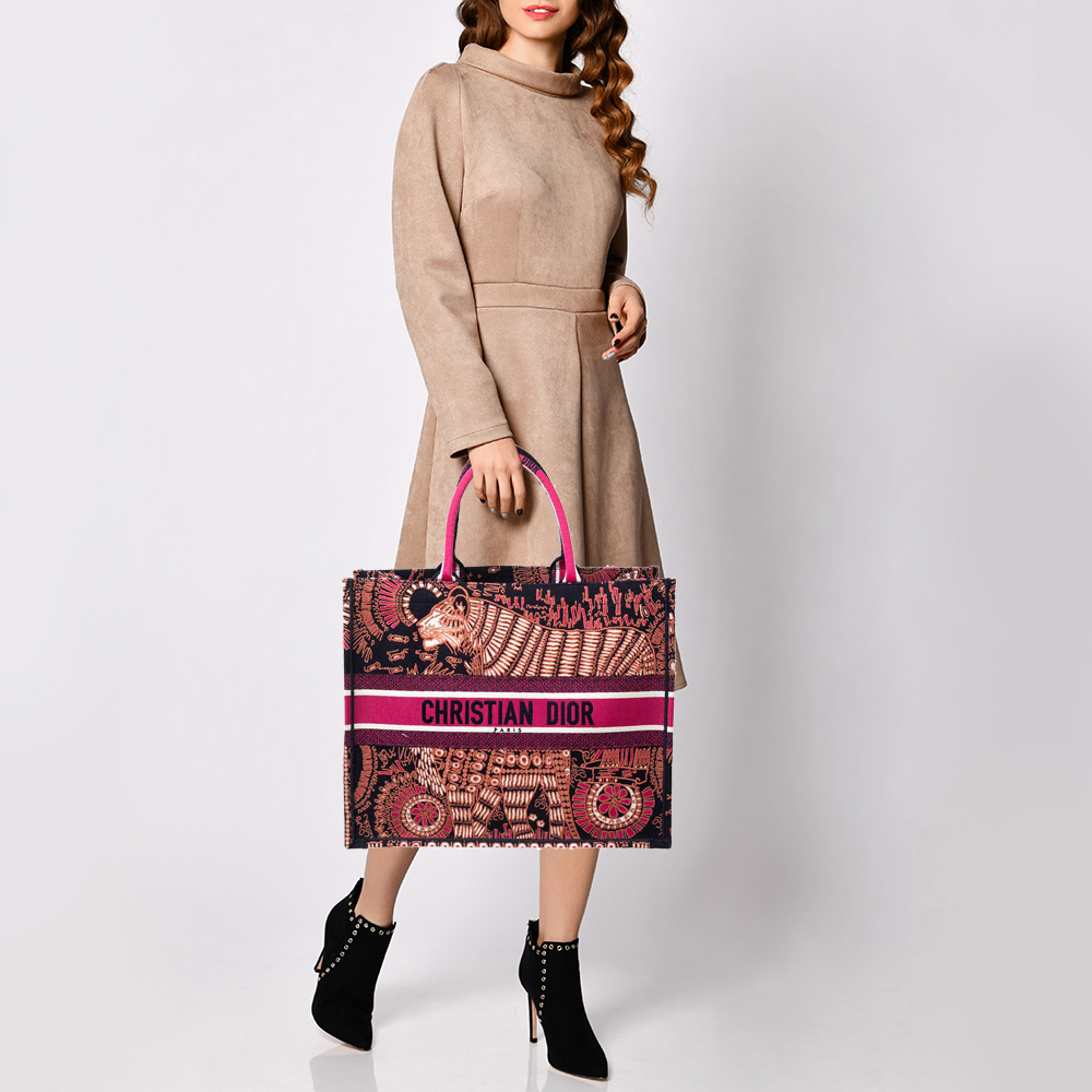 

Dior Fuchsia/Navy Blue Animal Embroidered Canvas Book Tote