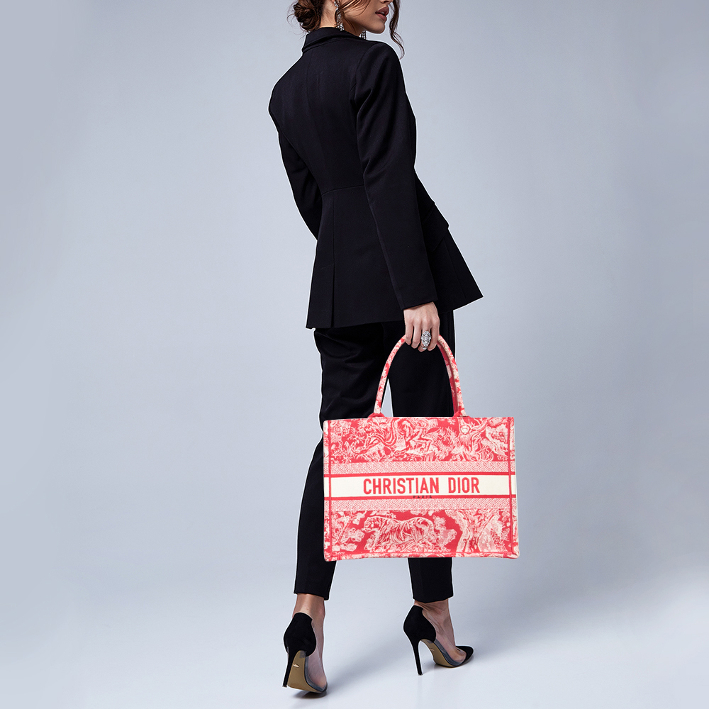 

Dior Pink/White Embroidery Canvas Toile De Jouy Medium Book Tote