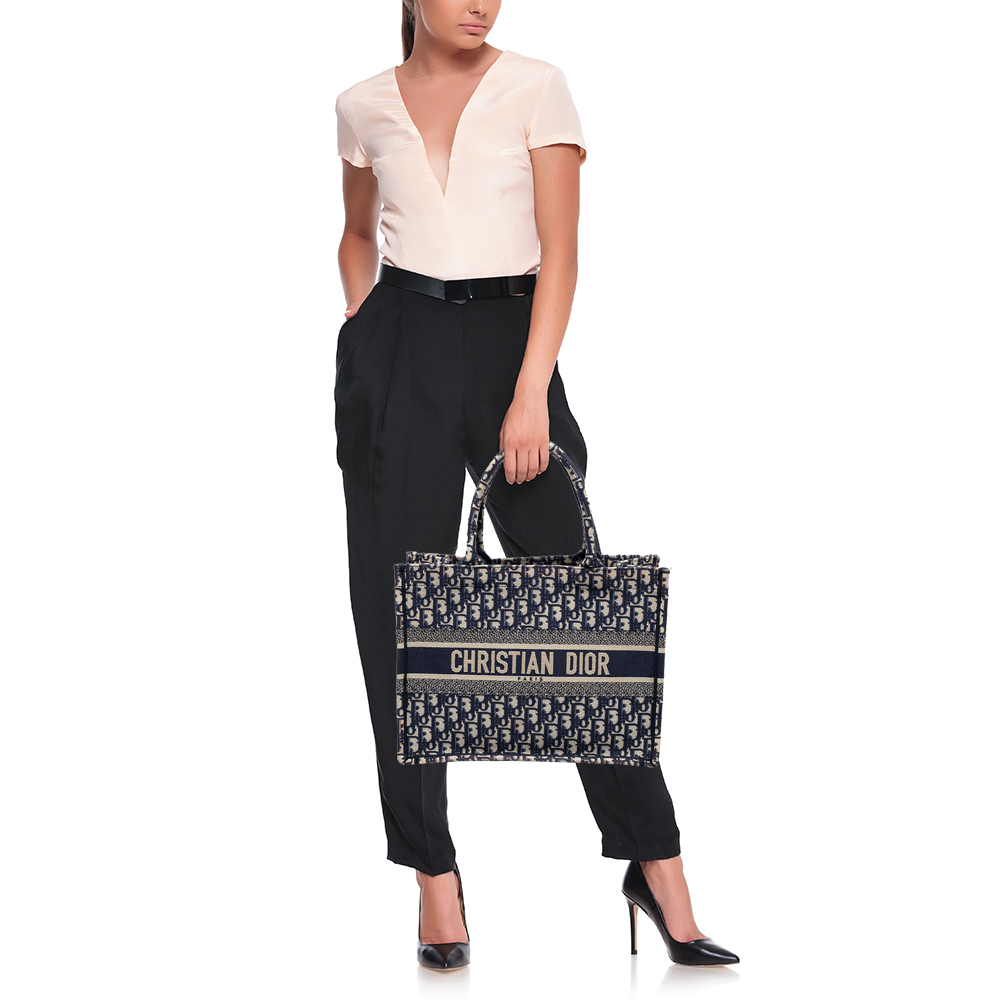 

Dior Navy Blue Oblique Canvas Medium Book Tote