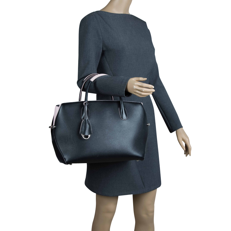 

Dior Black/Pink Leather Medium Dior Bar Tote