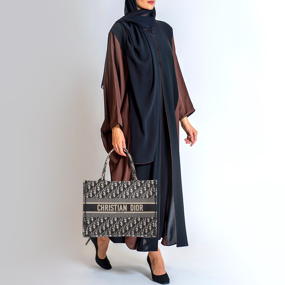 

Dior Navy Blue Oblique Embroidered Canvas  Book Tote