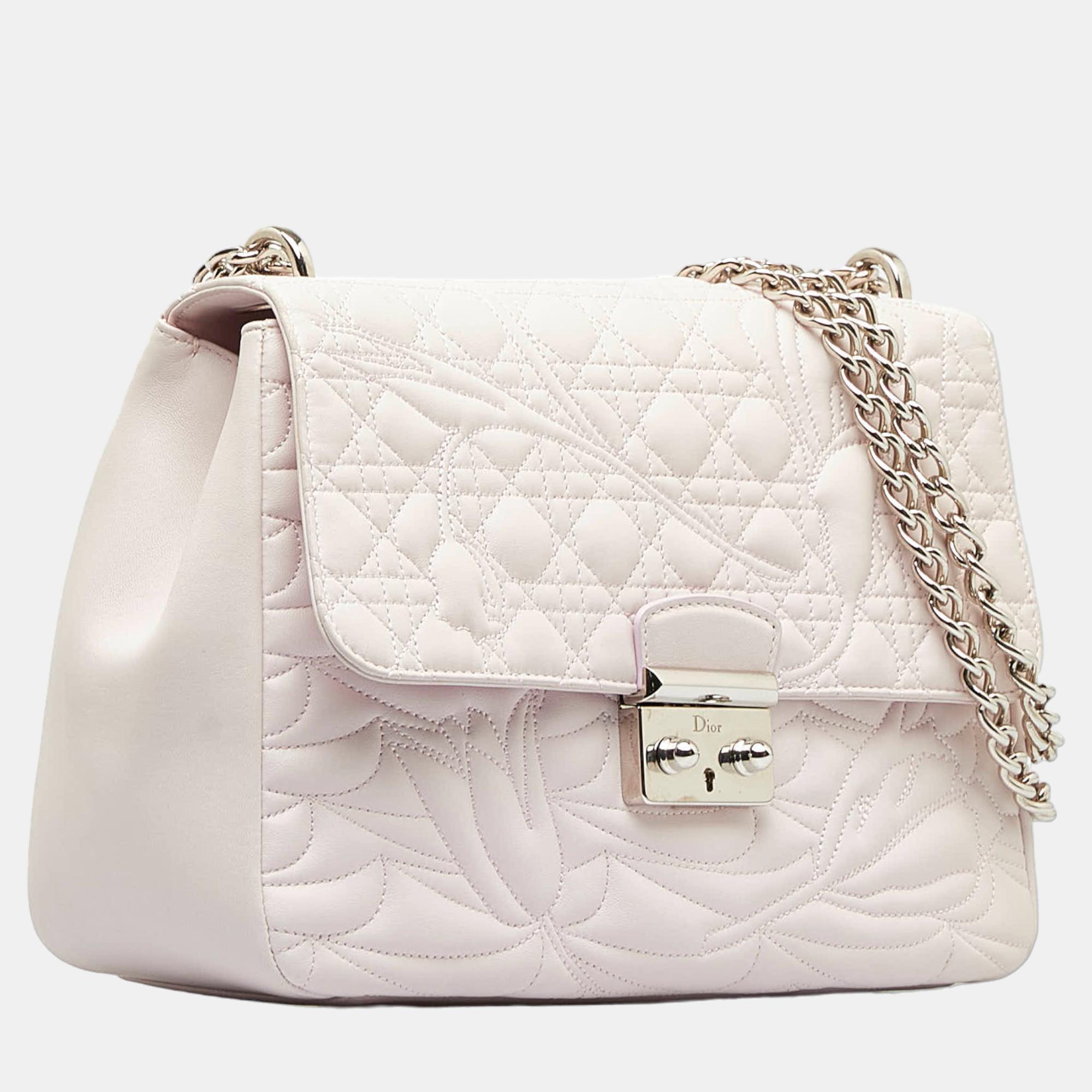 

Dior White Cannage New Lock Shoulder Bag