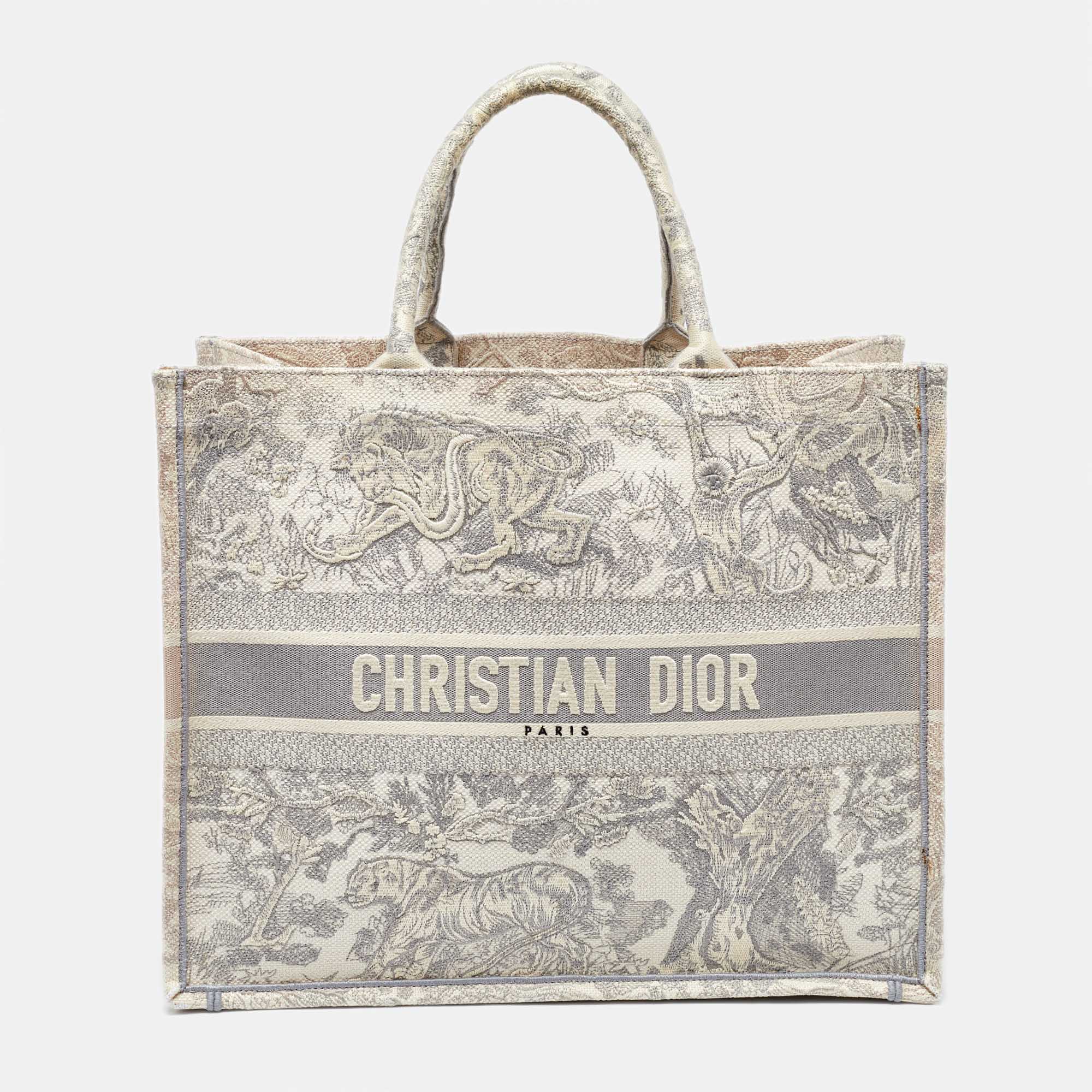 

Dior Grey Embroidered Canvas Large Toile de Jouy Book Tote