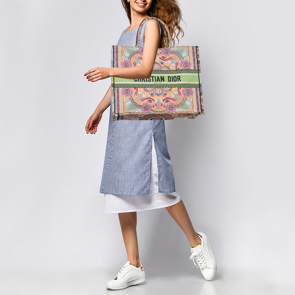 

Dior Multicolor Embroidered Canvas  In Lights Book Tote