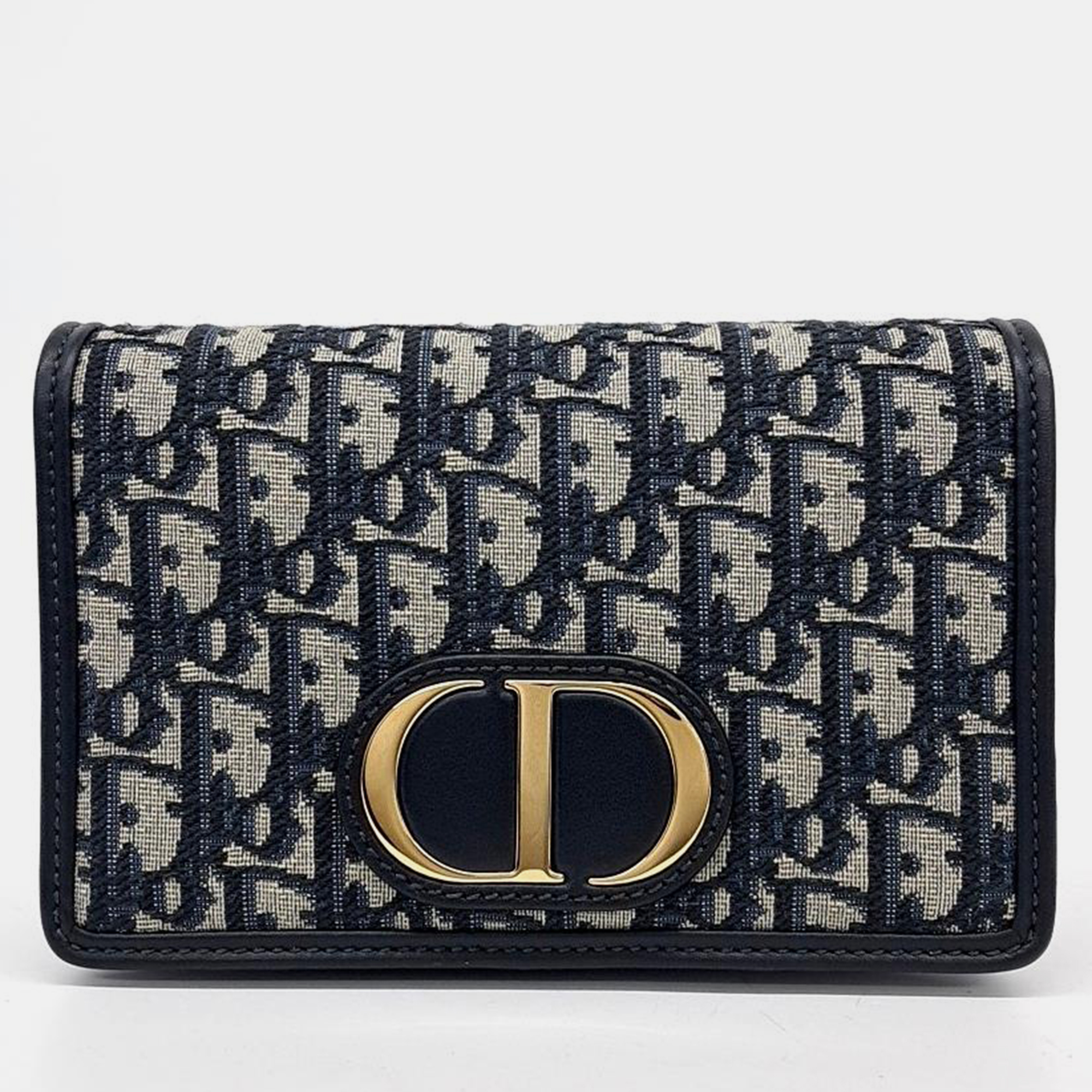 

Christian Dior 30 Montaigne Two-in-One Pouch Bag, Navy blue