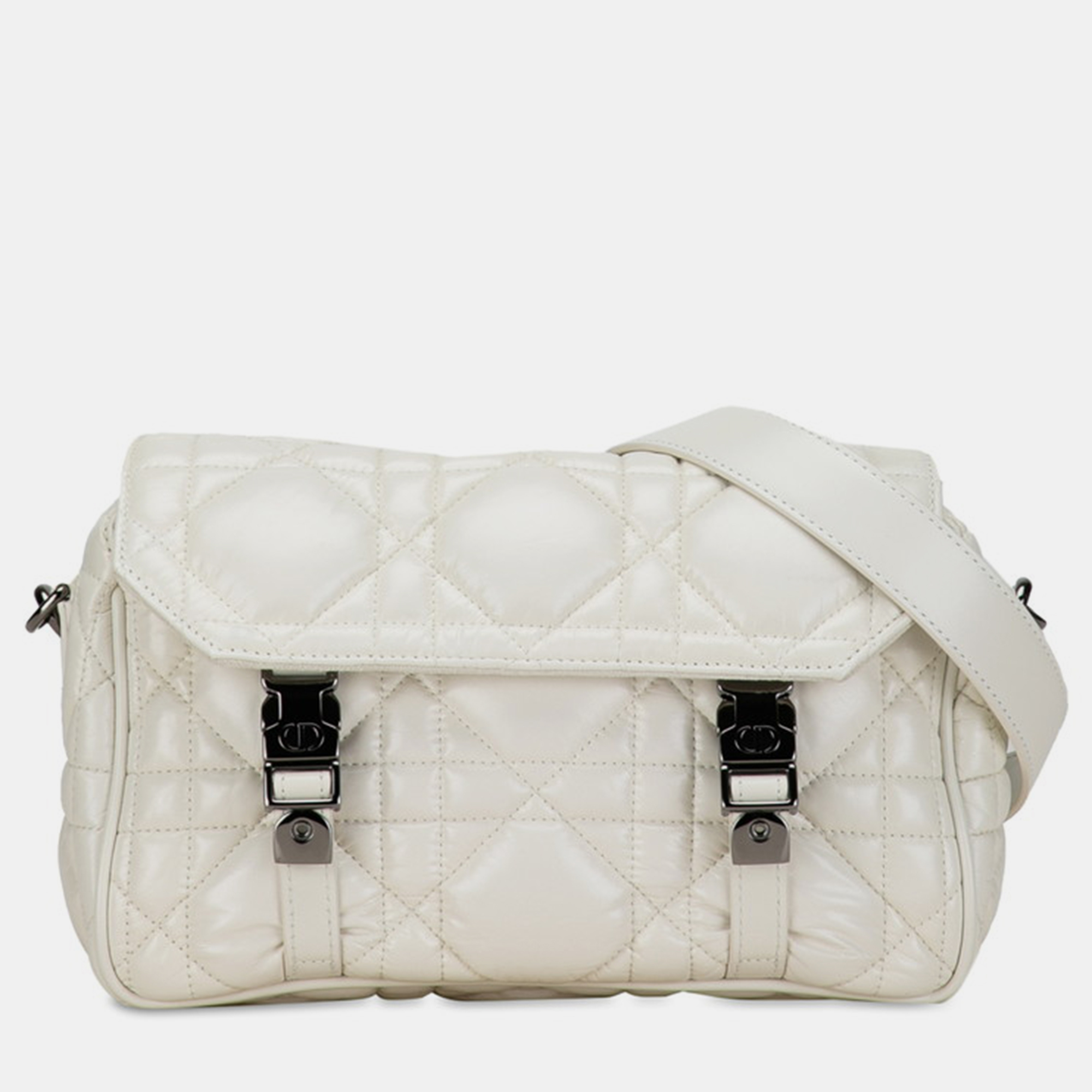 

Dior White Leather Macrocannage Diorcamp Bag