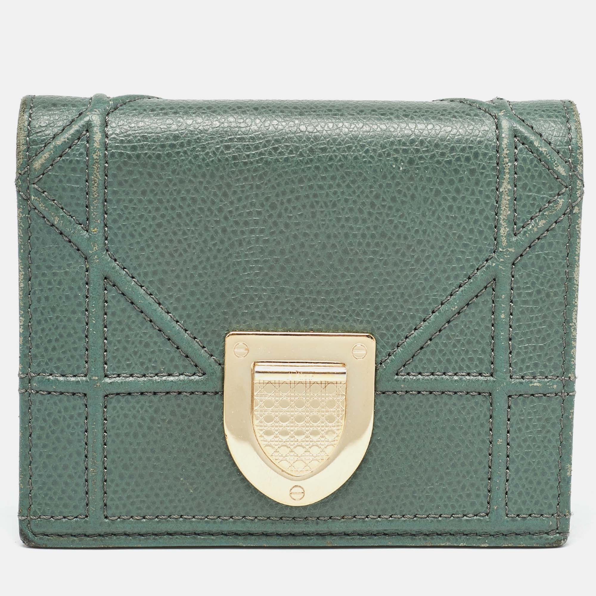 

Dior Green Leather Diorama Bifold Compact Wallet