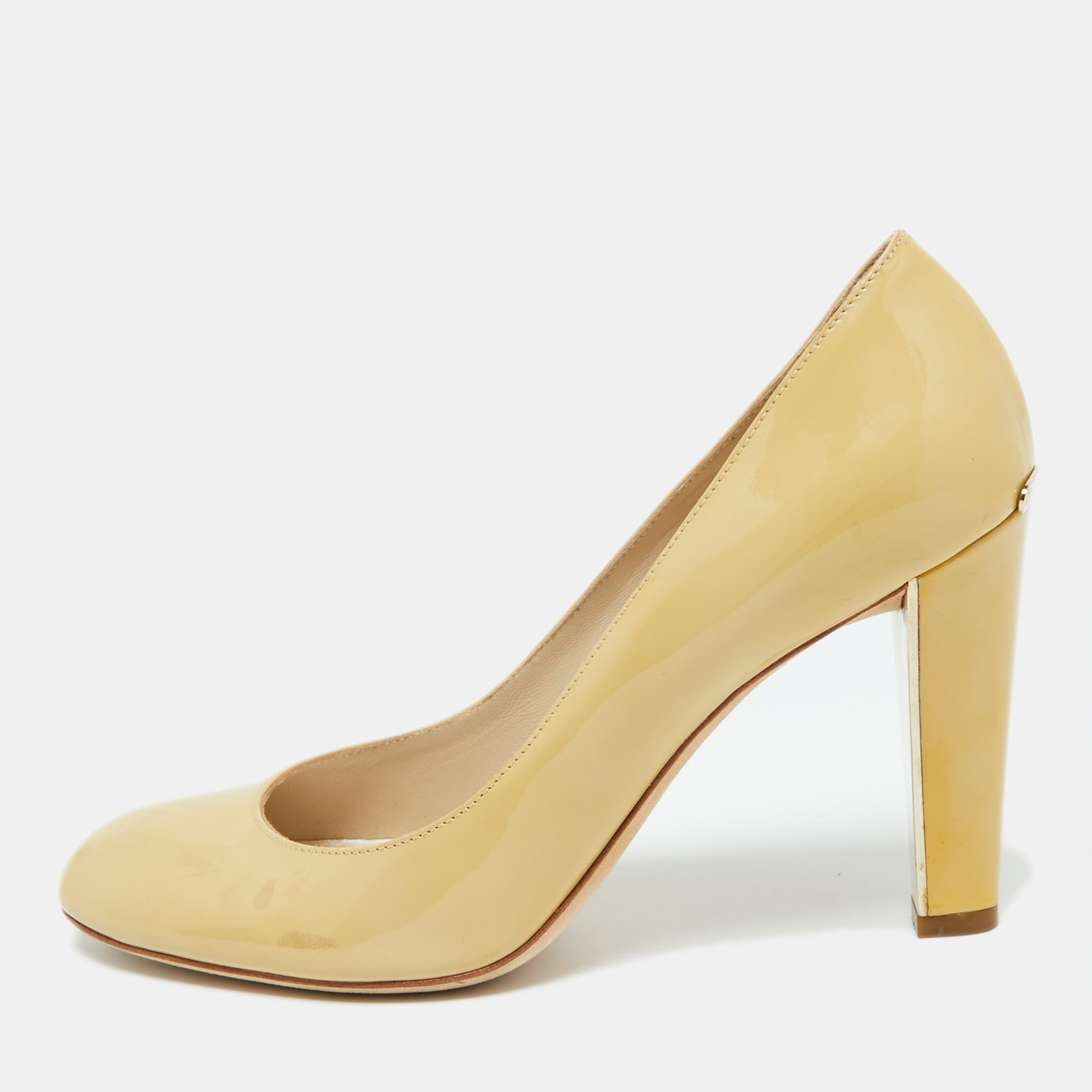 

Dior Beige Patent Leather Round Toe Pumps Size