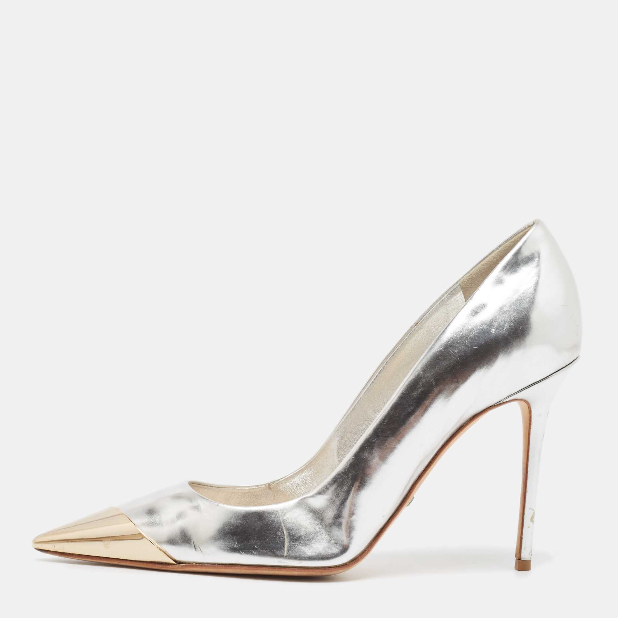 

Dior Silver Leather Pointed Toe Pumps Size