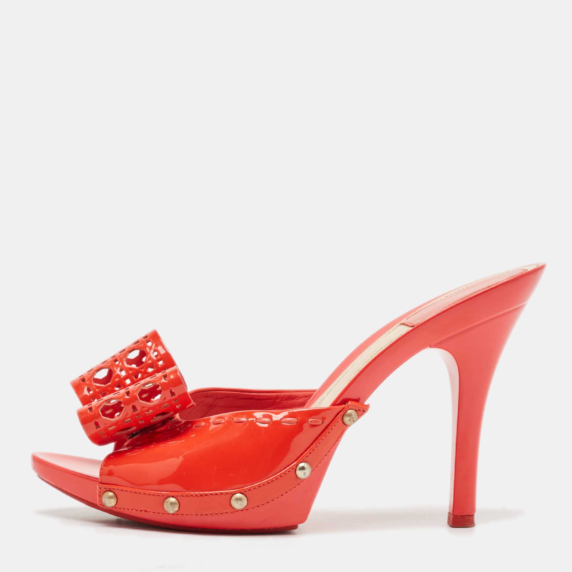 

Dior Red Patent Leather Bow Slide Sandals Size