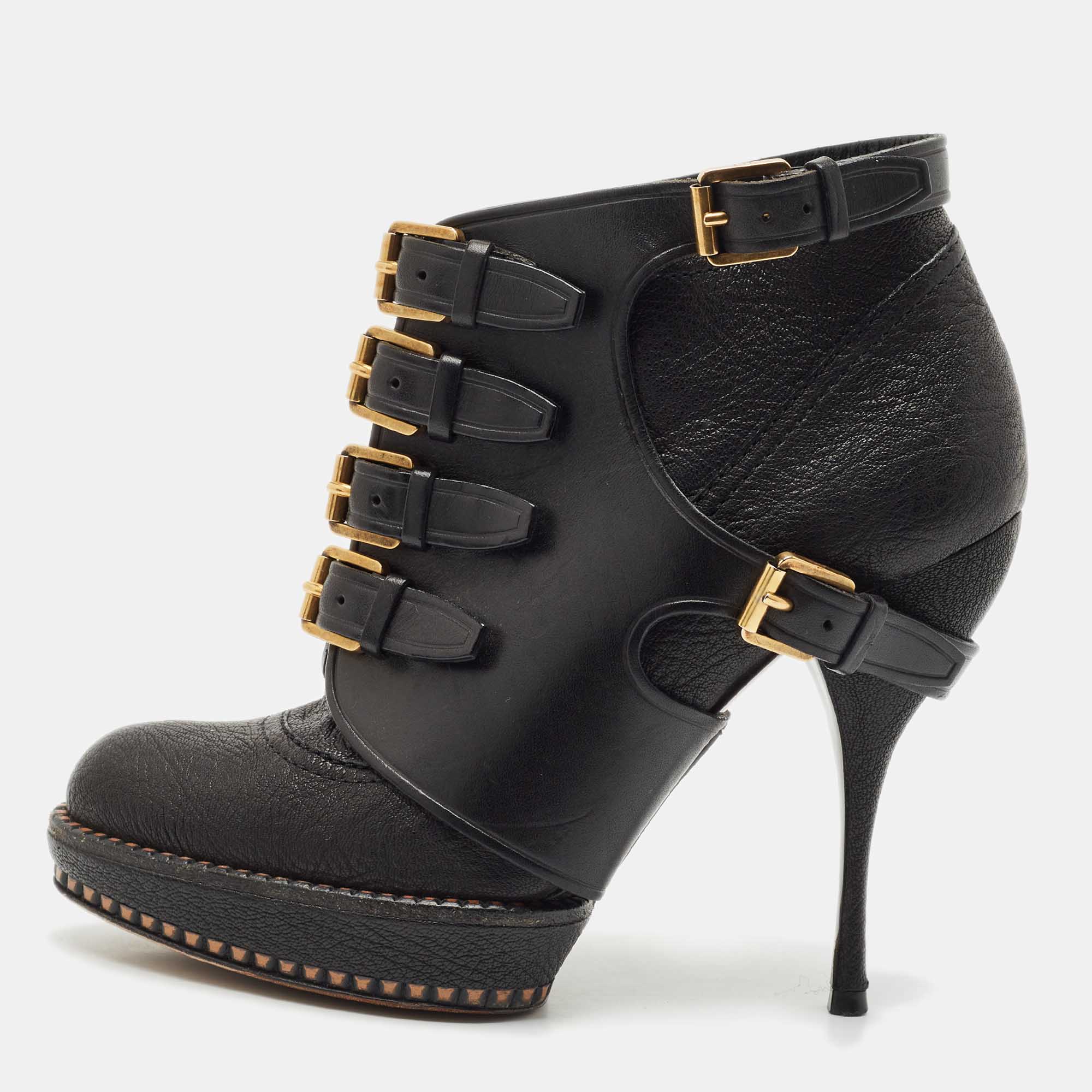 

Dior Brown Leather Cavaliere Platform Ankle Boots Size, Black