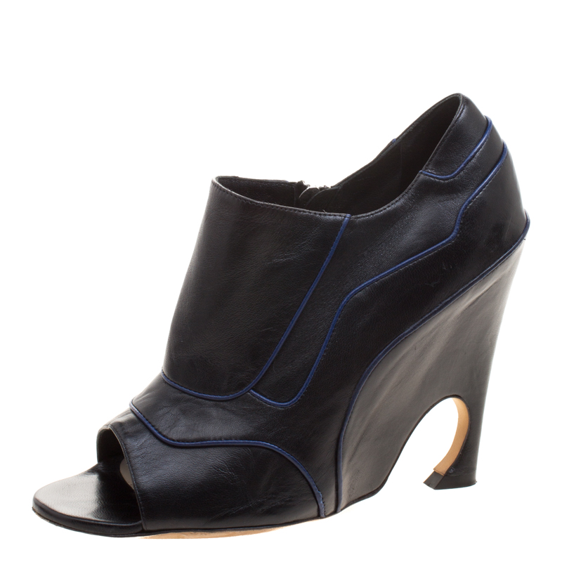 Pre Owned حذاء بوت ديور مقدمة مفتوحة سونغ جلد أسود مقاس 37.5