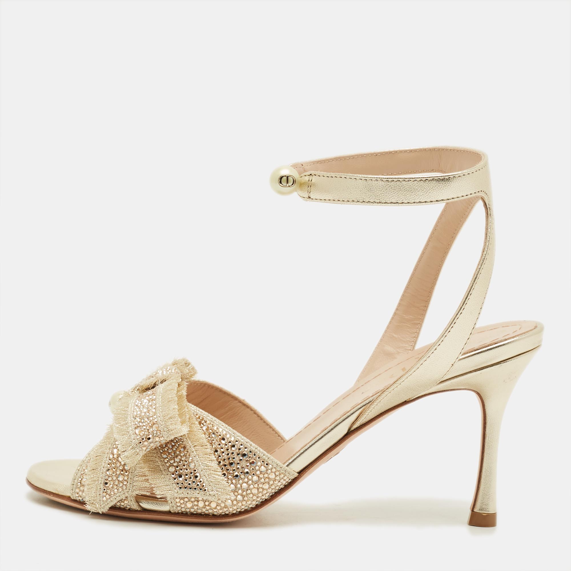 

Dior Size  Gold Leather Pearl Embellished Ankle Strap Sandals