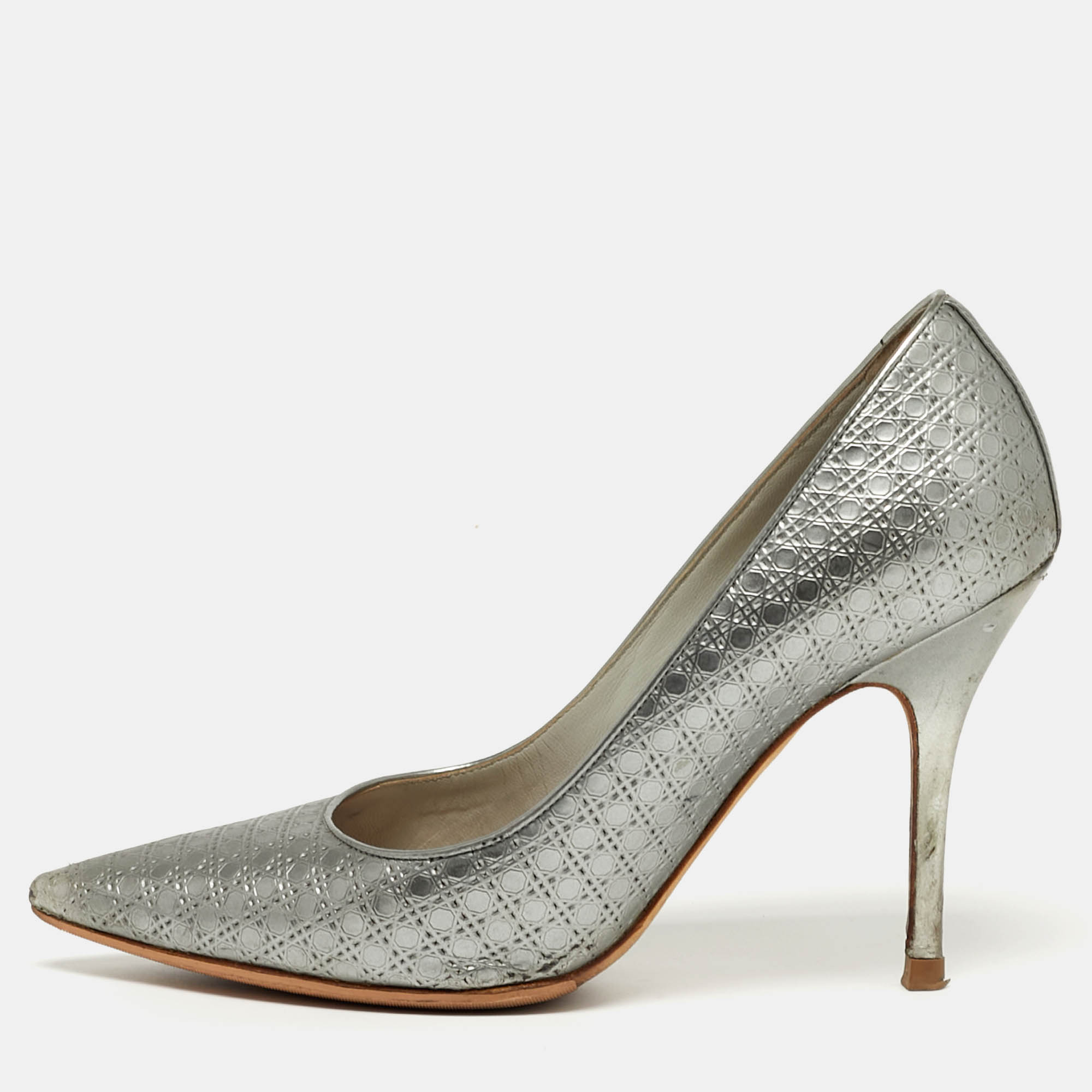 

Dior Cherie Size  Silver Micro Cannage Leather Pointed Toe Pumps