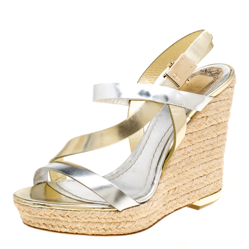 مملوكة مسبقًا صندل ديور نعل سميك كعب روكي إسبادريل سيور متعاكسة جلد مرأة ميتالك مقاس 35