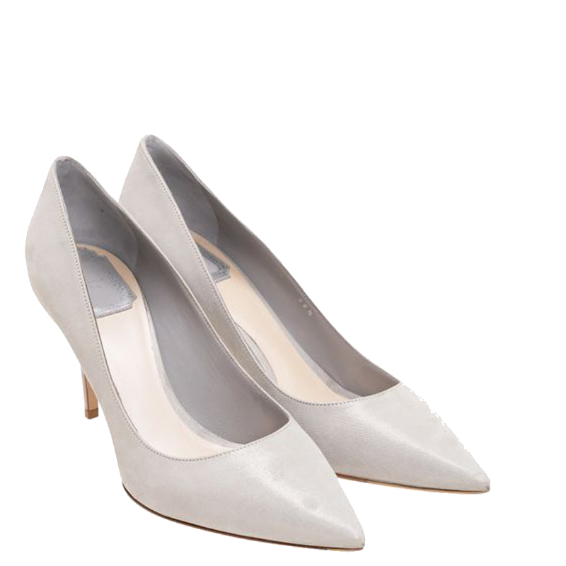 

Dior Silver Pointed Pumps Size