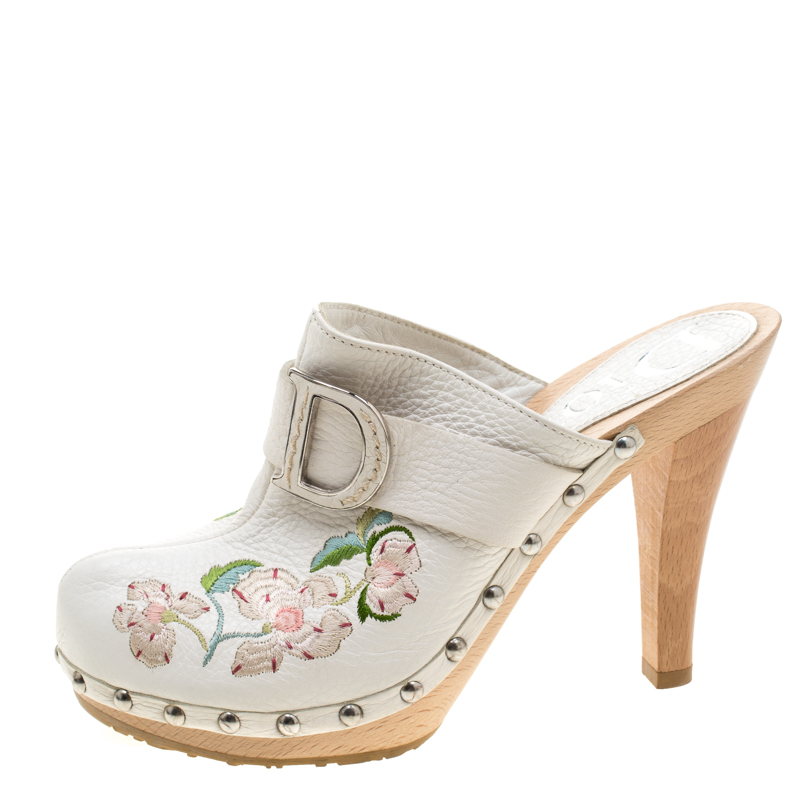 

Dior White Floral Embroidered Leather Platform Clogs Size