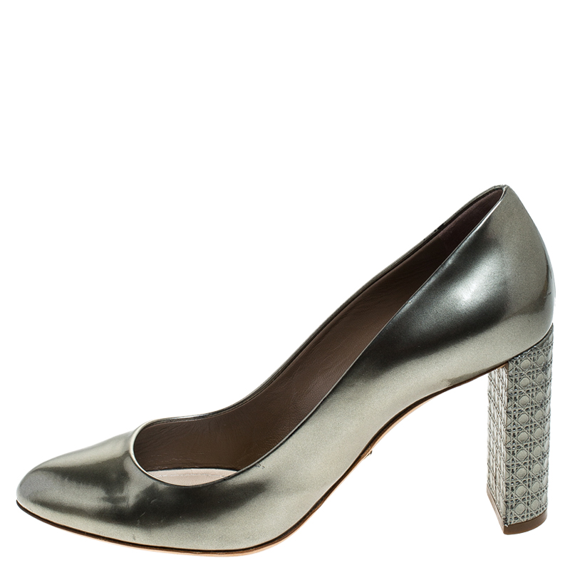 

Dior Metallic Grey Patent Leather Cannage Heel Pumps Size