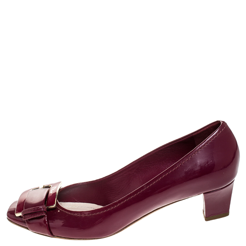 

Dior Pink Patent Leather Metal Buckle Detail Pumps Size