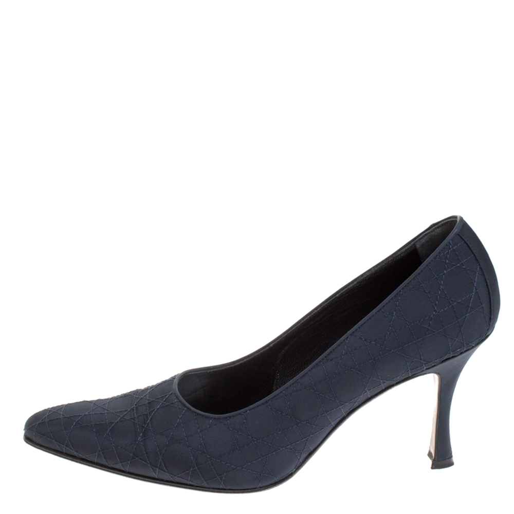 

Vintage Dior Dark Blue Cannage Fabric Pointed Toe Pumps Size