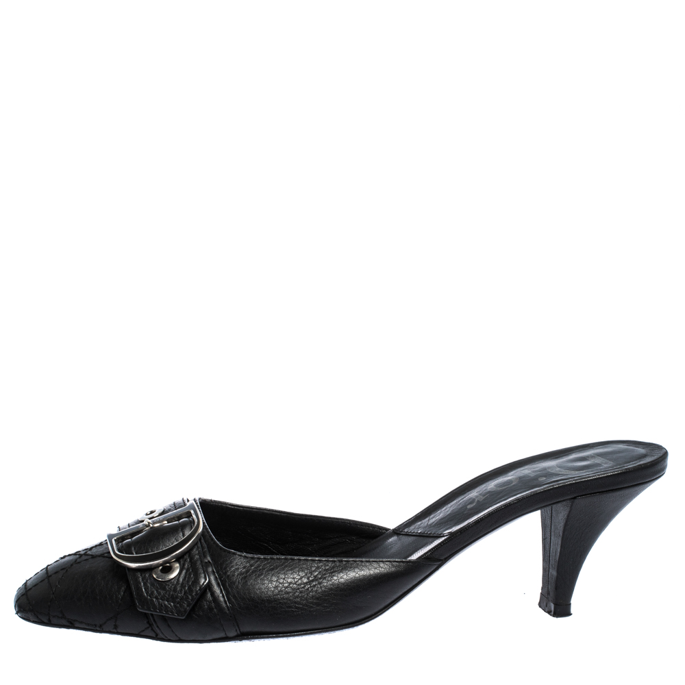 

Dior Black Quilted Leather Buckle Detail Mules Size