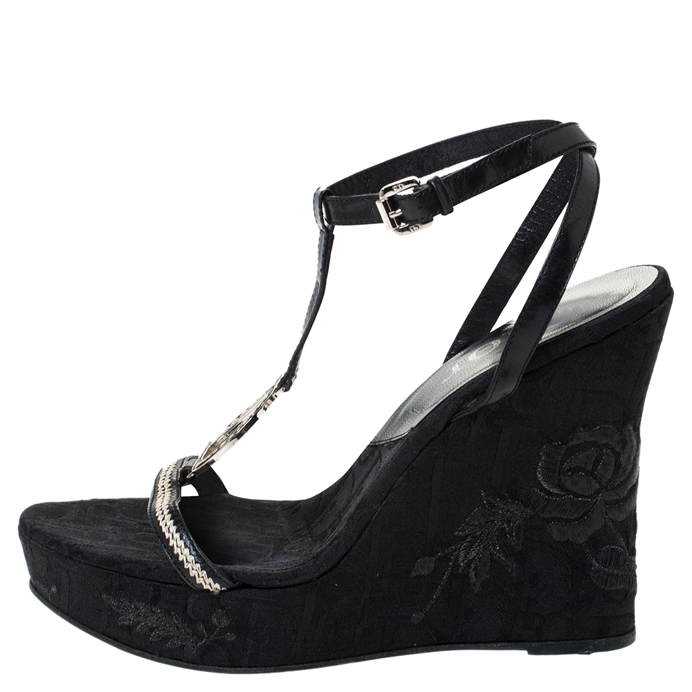 

Dior Black Leather And Flower Embroidered Diorissima Canvas Wedge Strappy Sandals Size