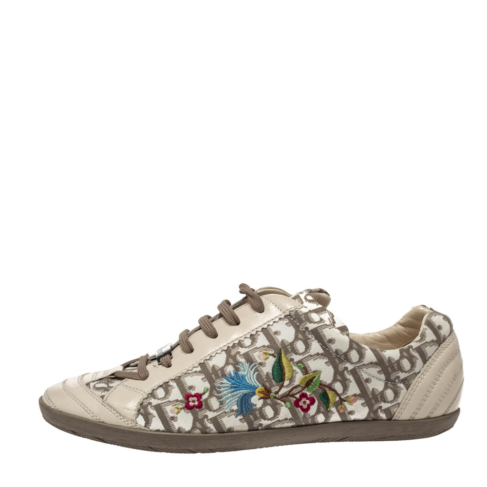 

Dior Cream Leather And Floral Embroidered Canvas Lace Up Sneakers Size