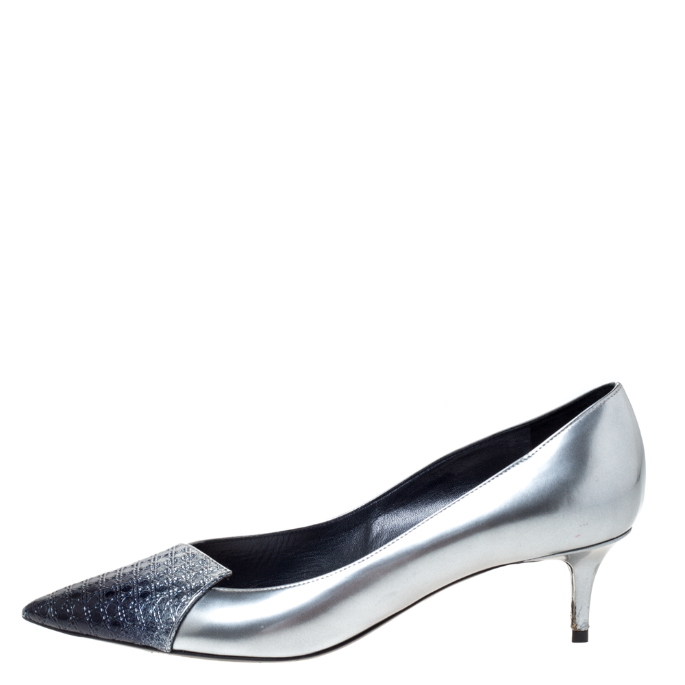 

Dior Metallic Silver/Blue Leather Cannage Cap Toe Spade Pumps Size