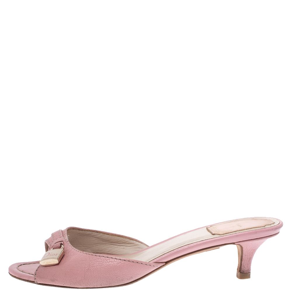 

Dior Pink Leather Lock Slide Sandals Size
