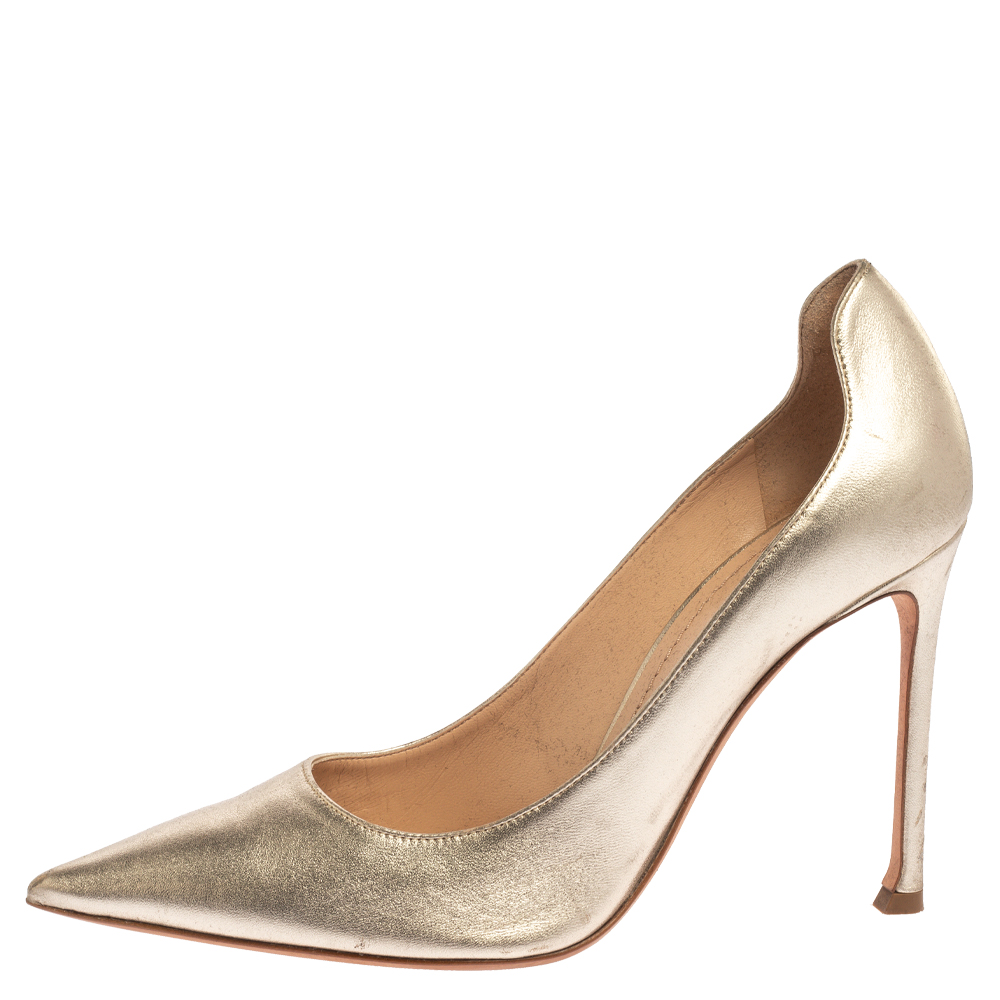 

Dior Metallic Gold Leather Pointed Toe Pumps Size