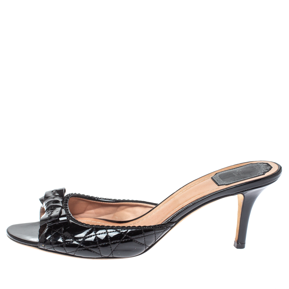 

Dior Black Cannage Patent Leather Bow Slide Sandals Size