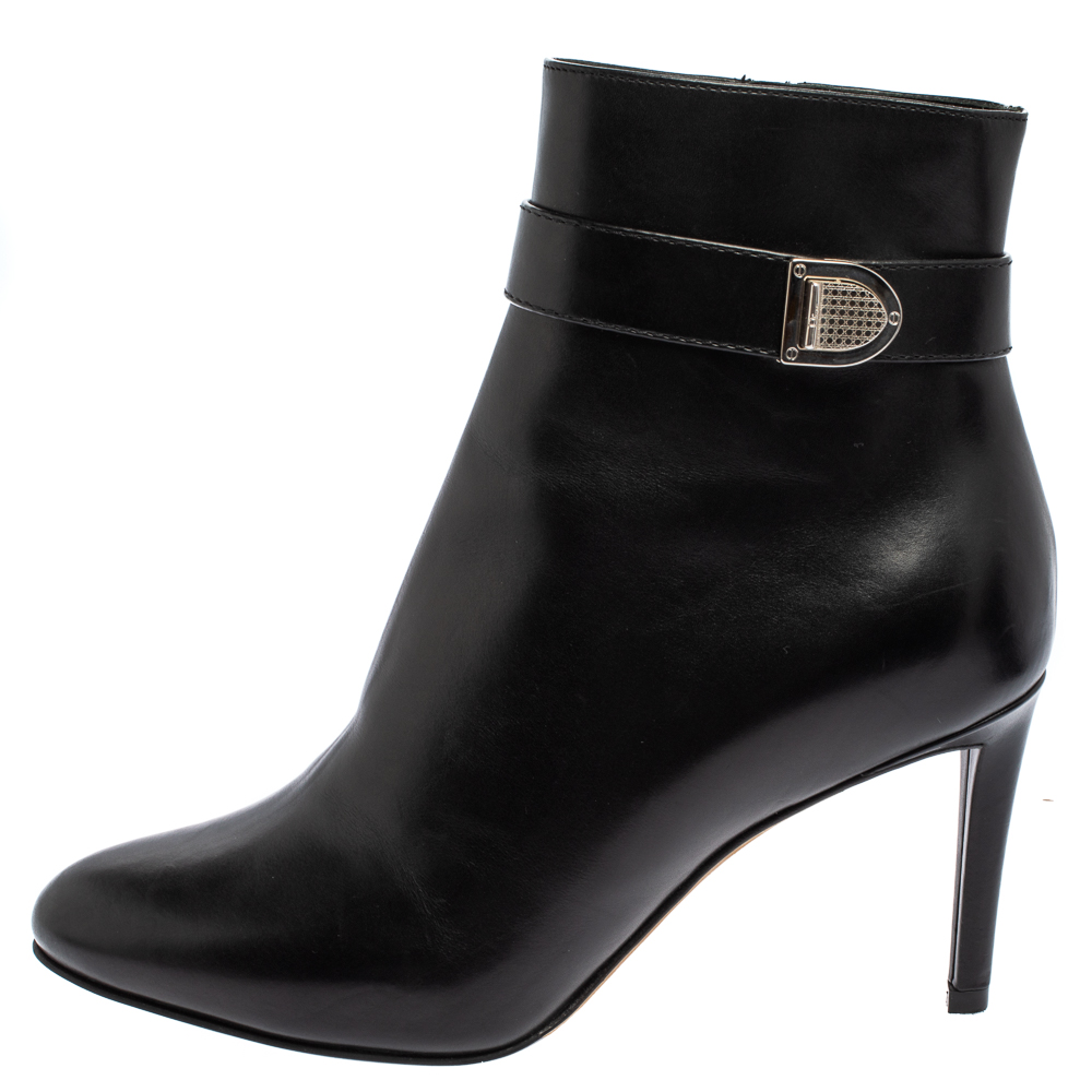 

Dior Black Leather Zip Ankle Boots Size