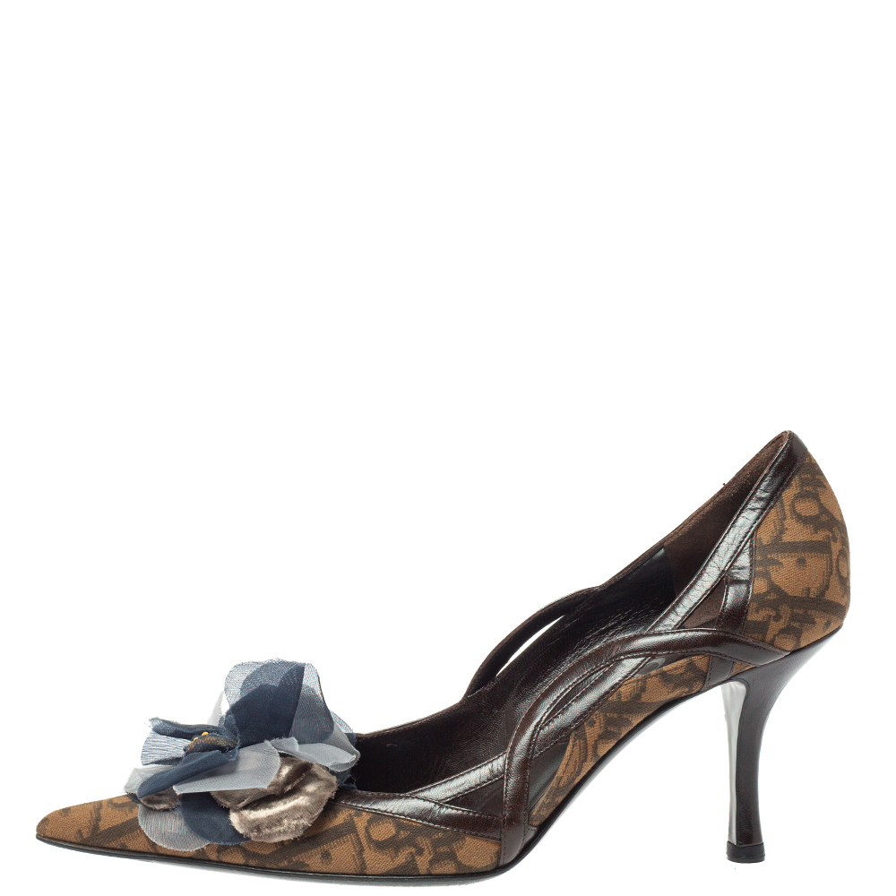 

Dior Brown Oblique Canvas And Leather Floral Applique Pointed Toe Pumps Size