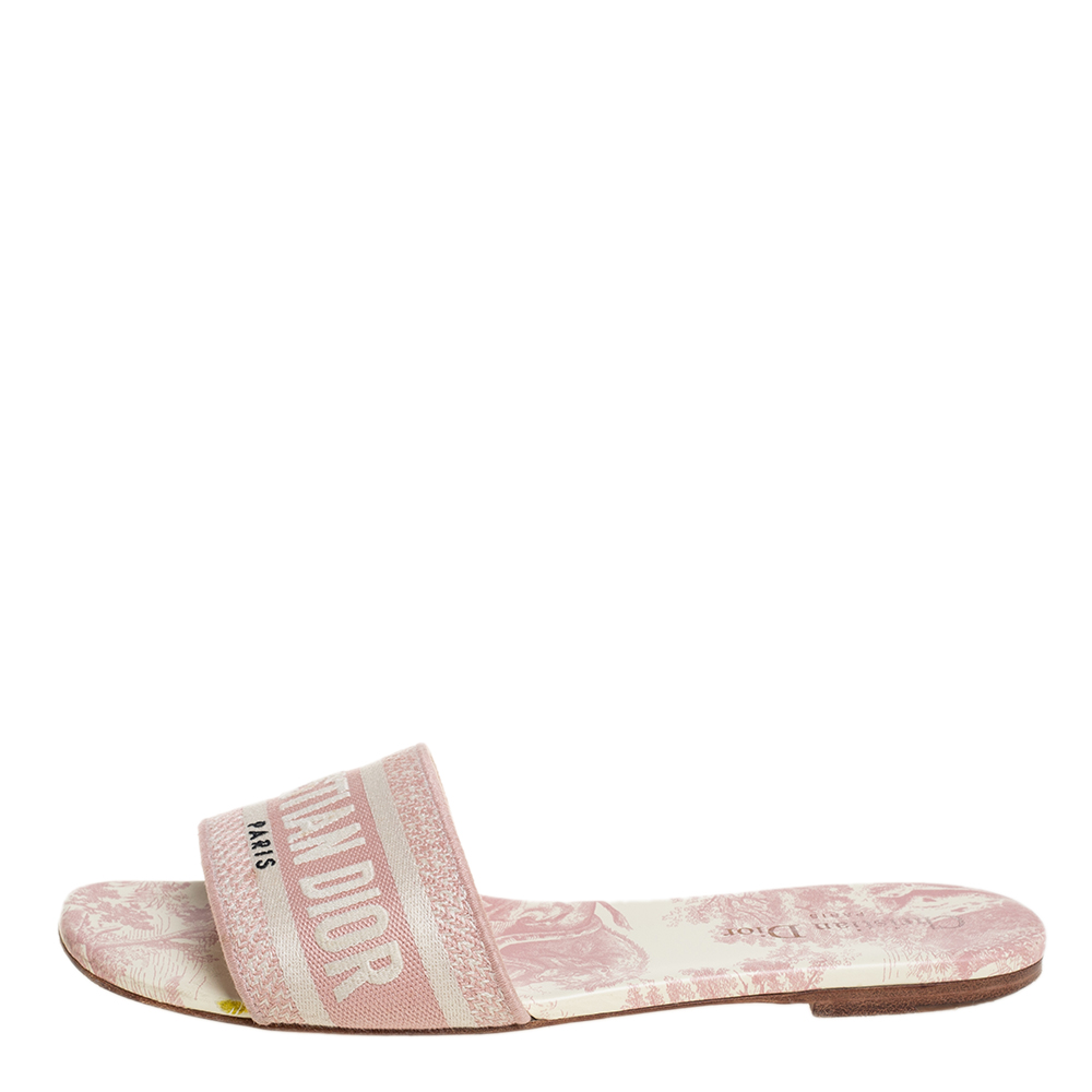 

Dior Light Pink Fabric Dway Logo Embroidered Flat Slides Size