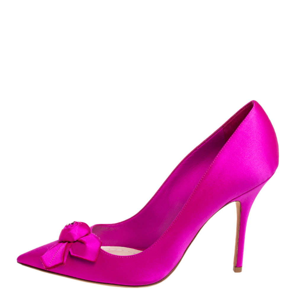 

Dior Pink Satin Embellished Pumps Size