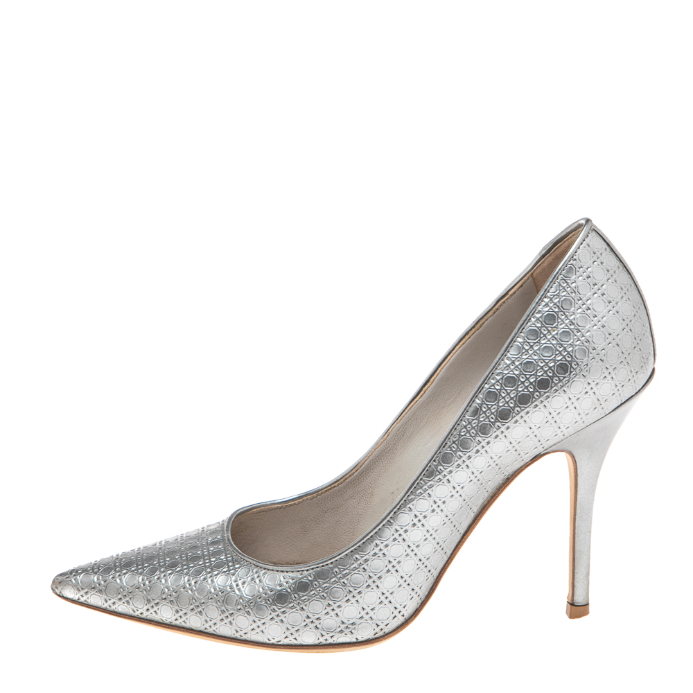 

Dior Silver Patent Leather Pointed Toe Pumps Size
