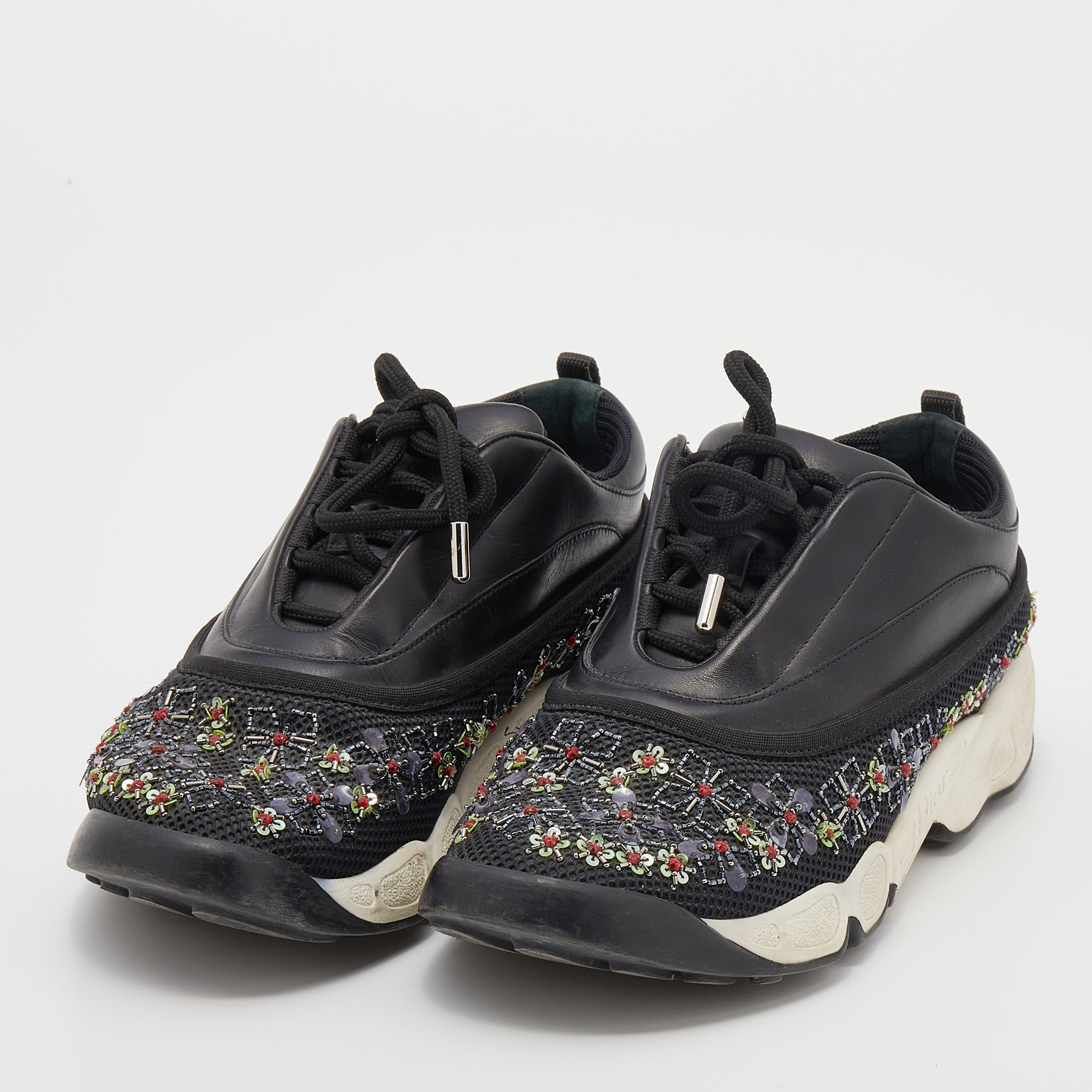 

Dior Black Leather And Mesh Embellished Low Top Sneakers Size