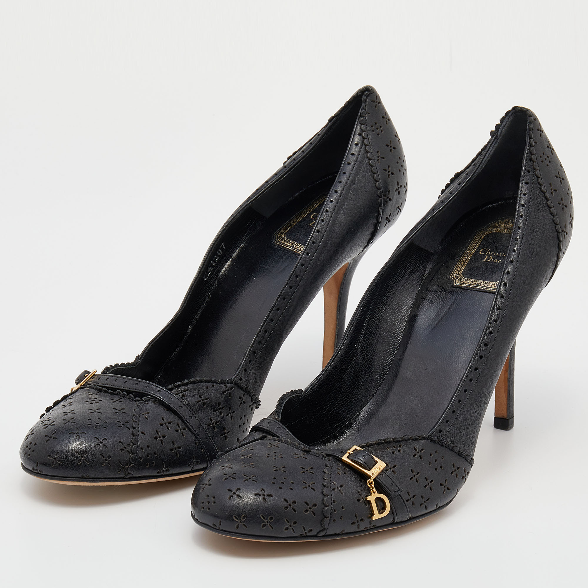 

Dior Black Leather Buckle Pumps Size