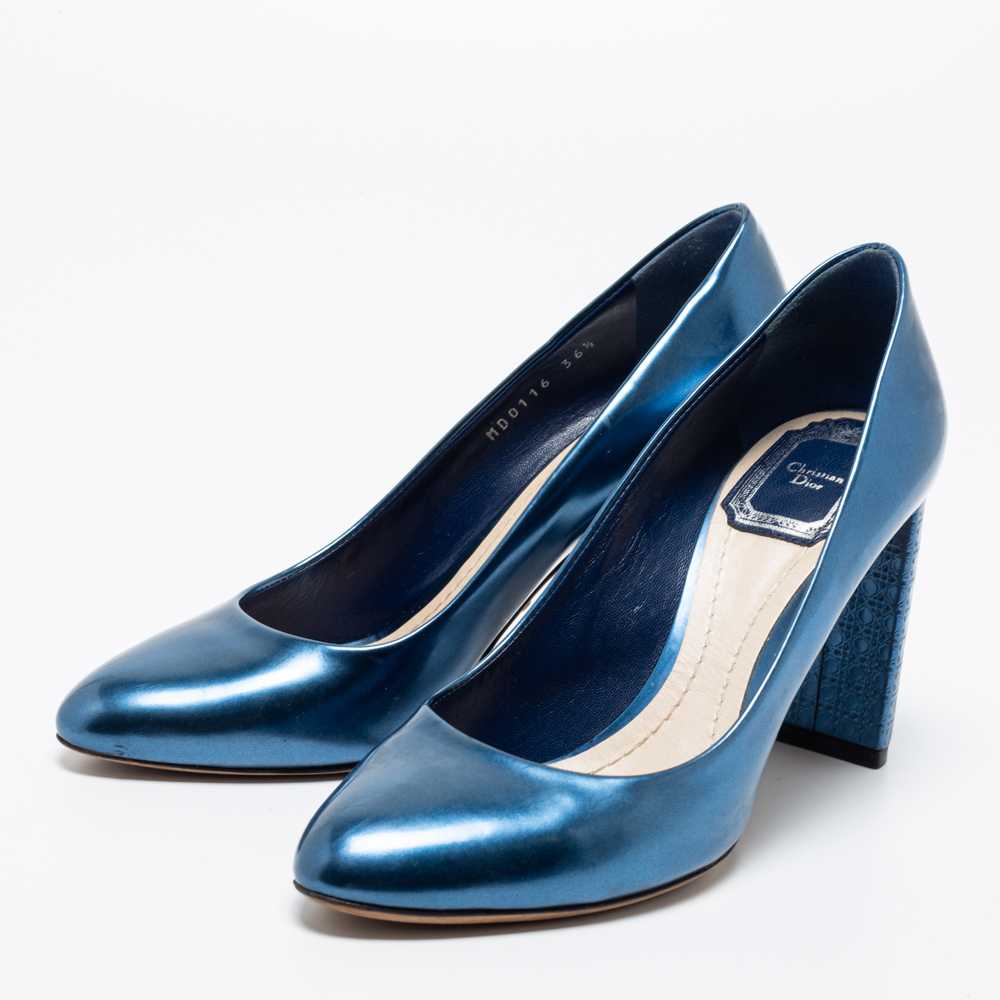 

Dior Blue Patent Leather Cannage Block Heel Pumps Size