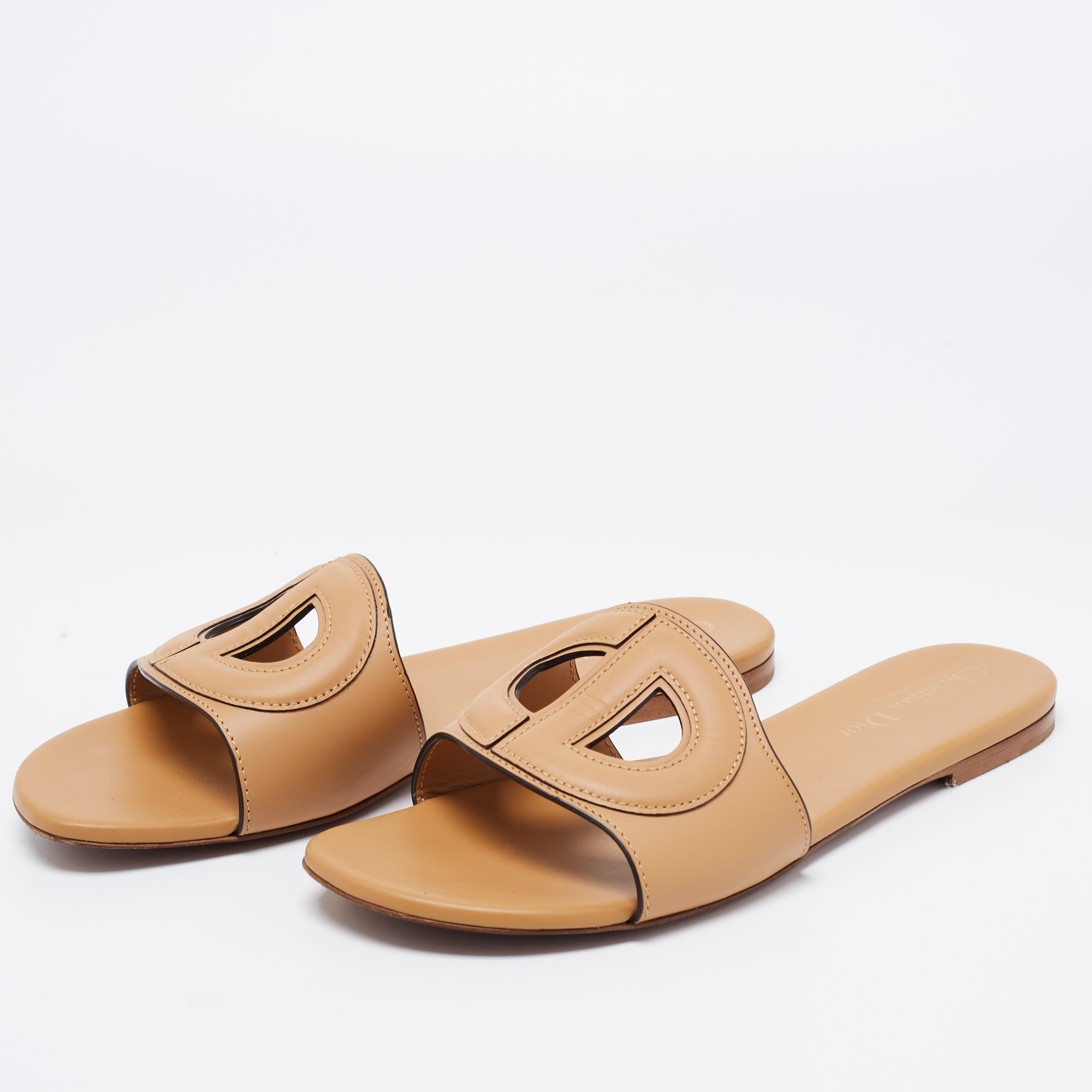 

Dior Beige Leather D-Club Flat Slide Sandals Size