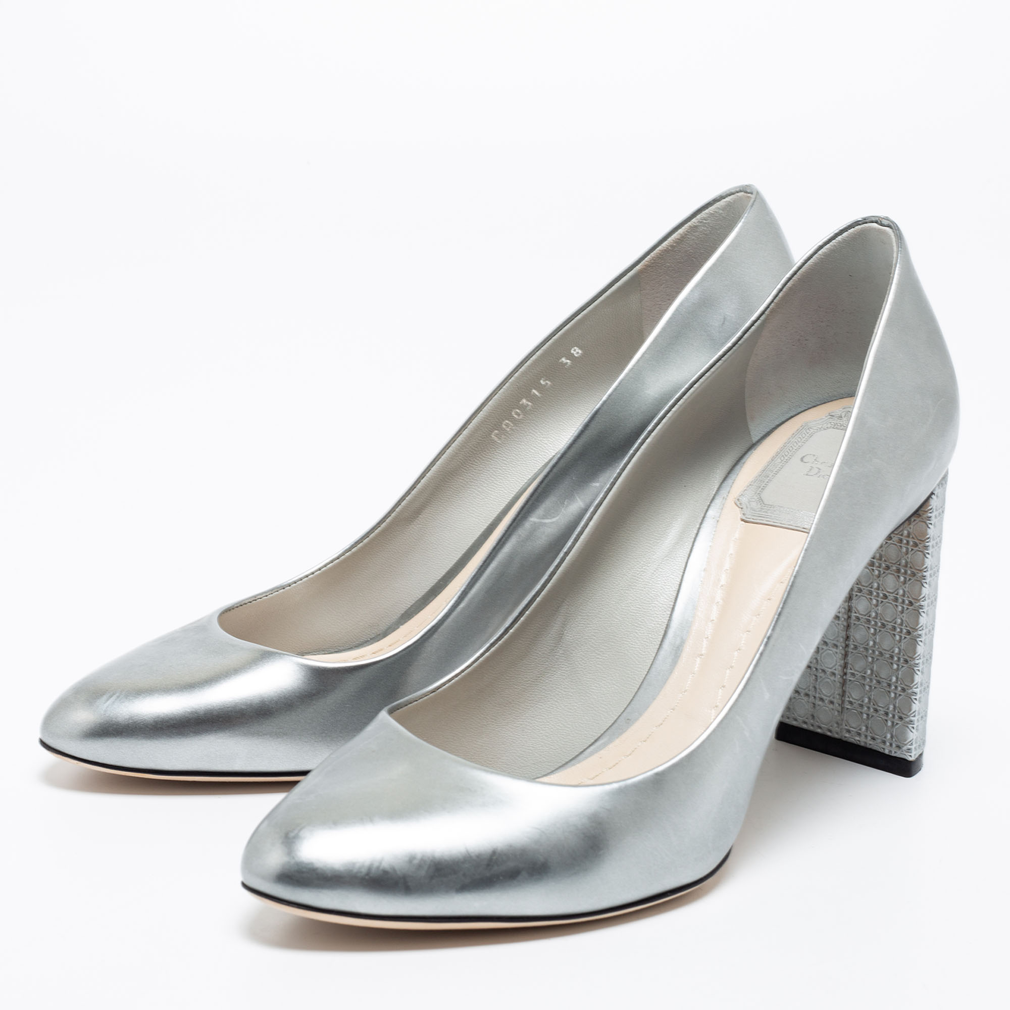 

Dior Silver Patent Leather Cannage Block Heel Pumps Size
