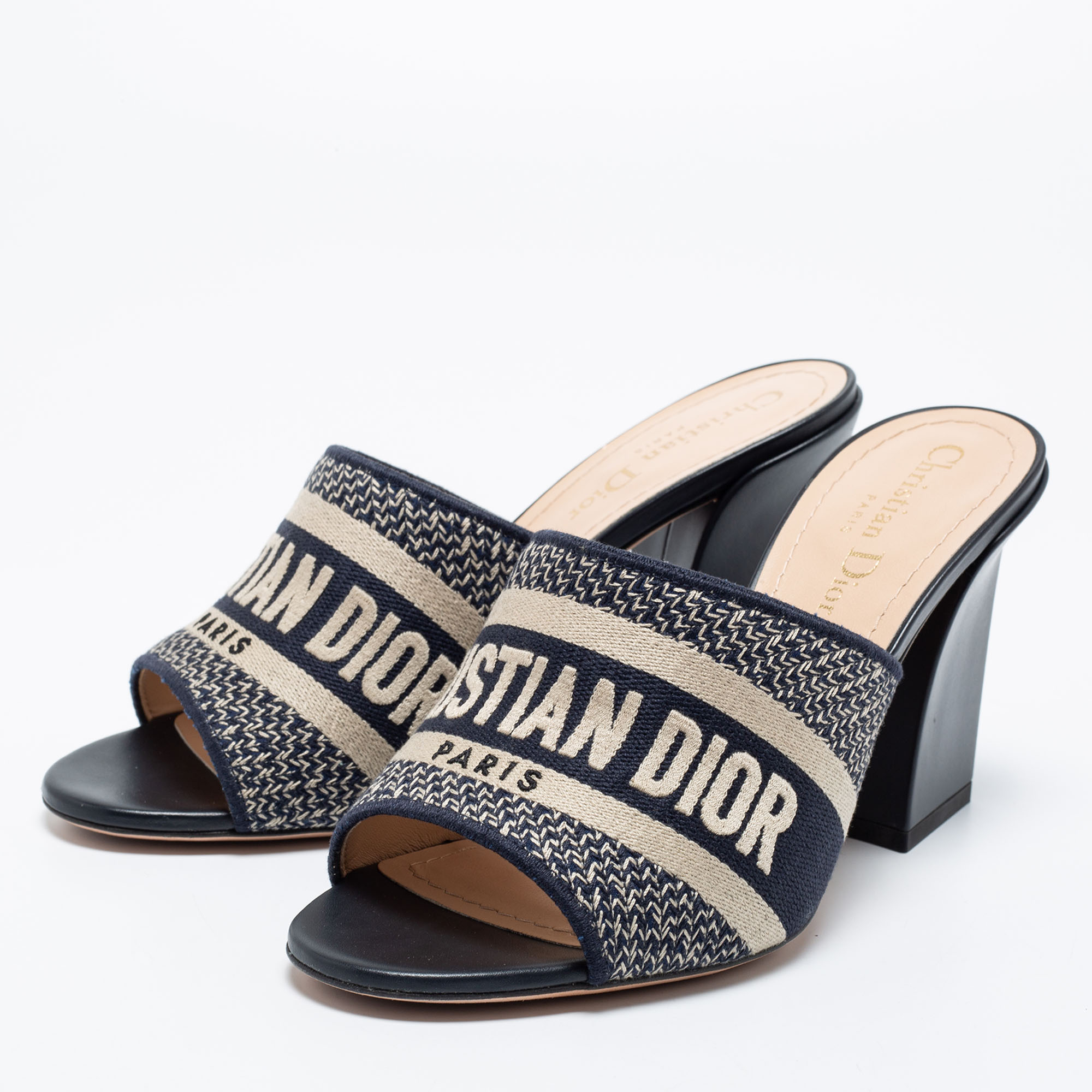 

Dior Navy Blue/White Canvas And Leather Embroidered Dway Sandals Size