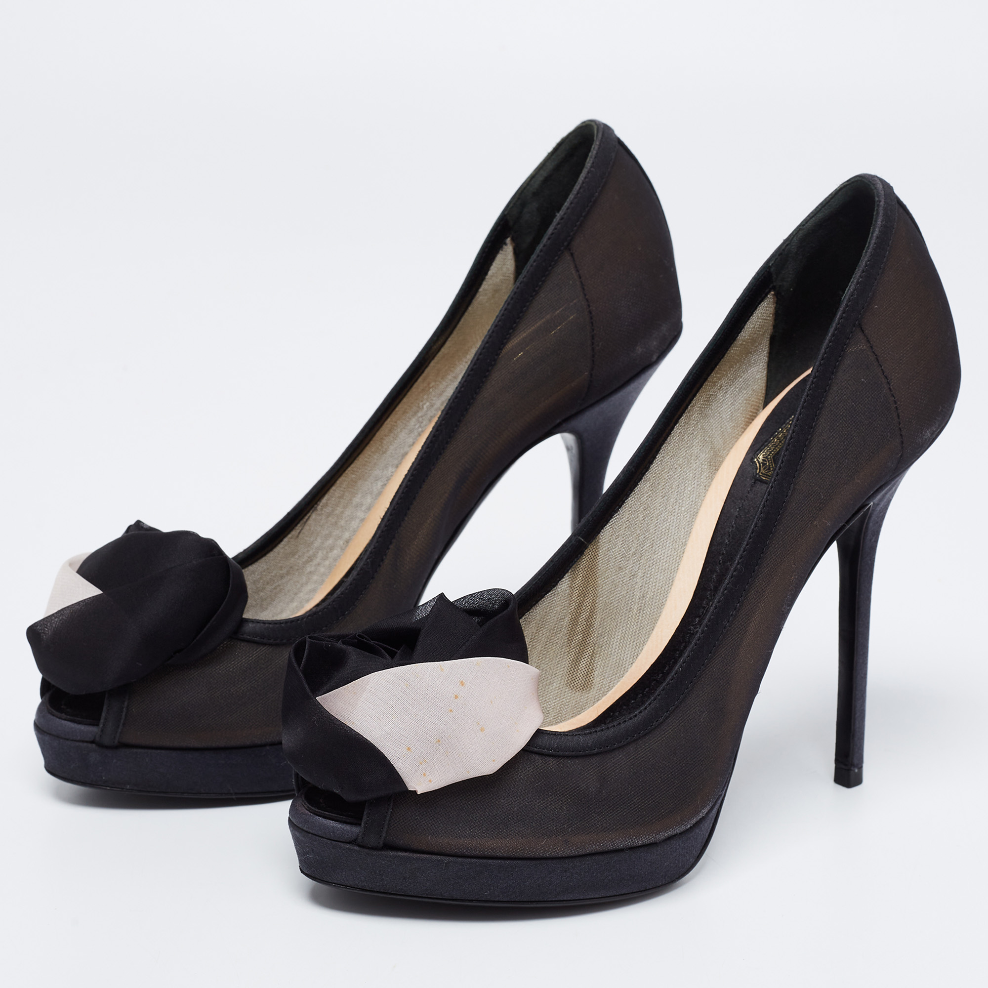 

Dior Black Mesh Rose Applique Peep-Toe Platform Pumps Size