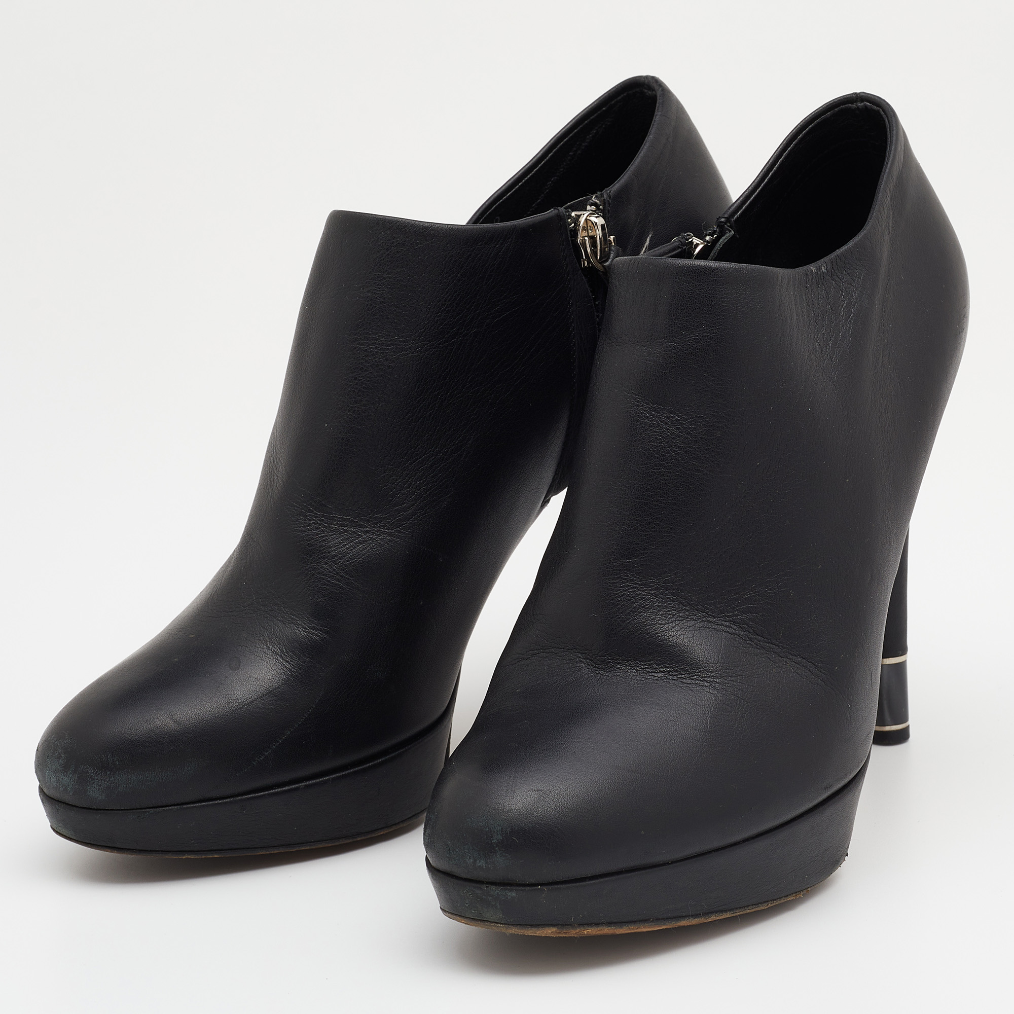 

Dior Black Leather Booties Size