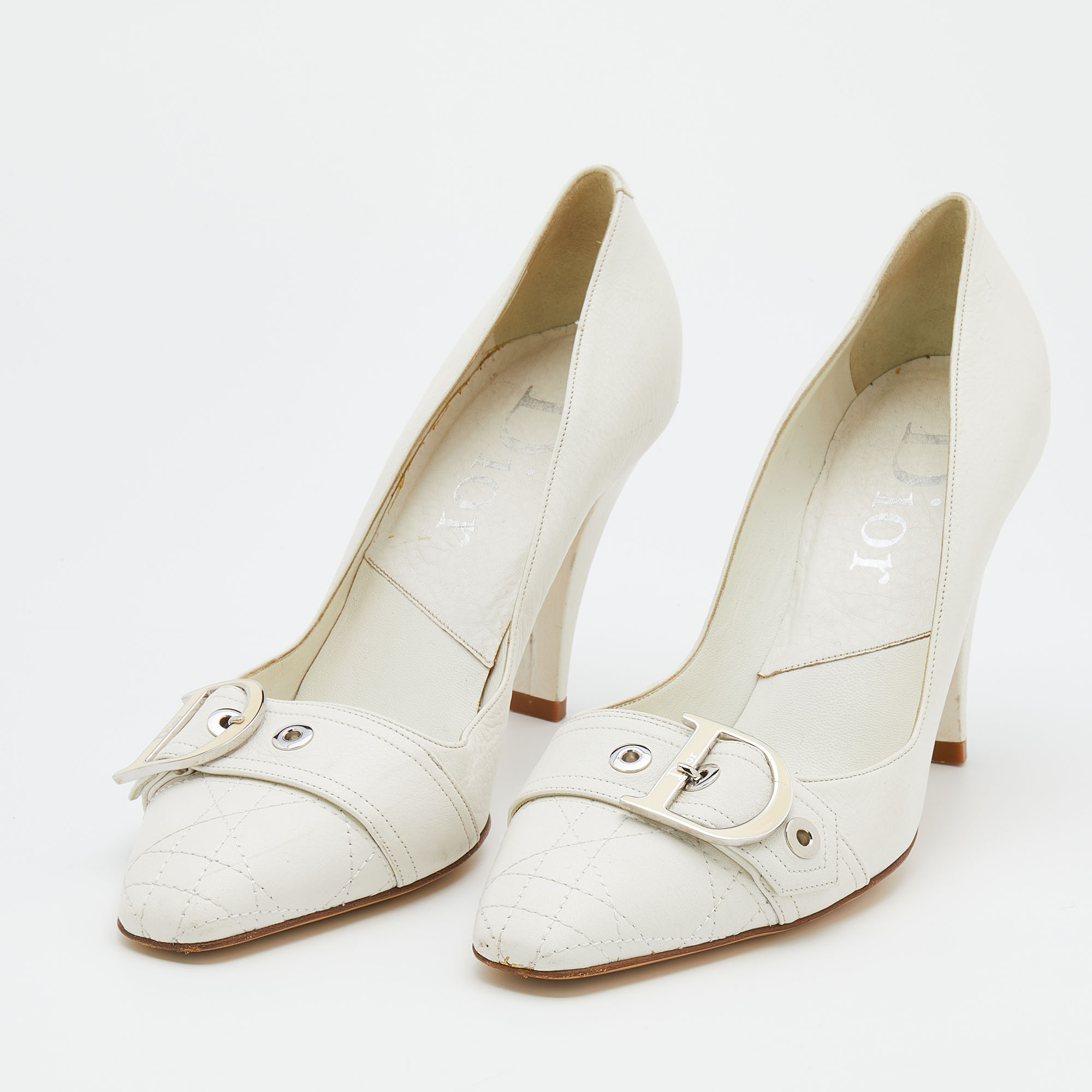 

Dior White Cannage Leather Buckle Detail Pumps Size