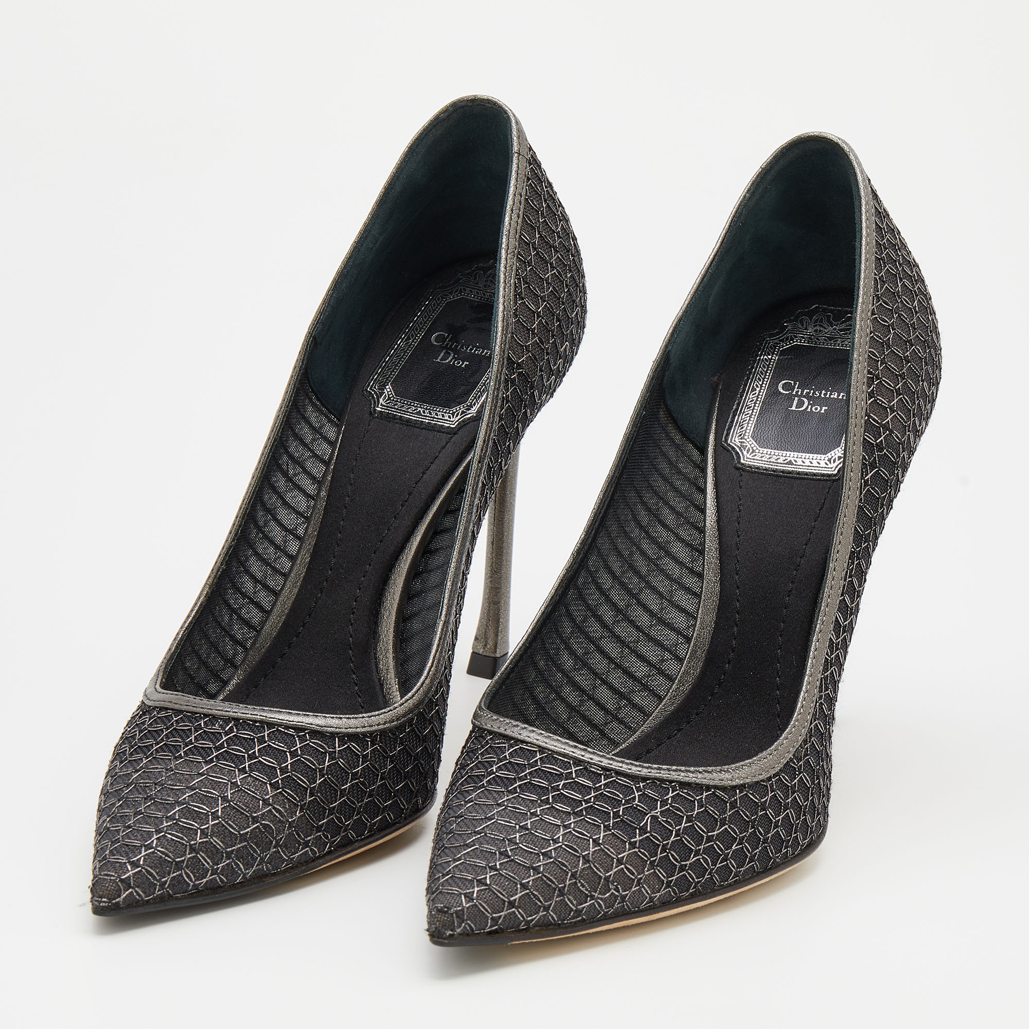 

Dior Black/Metallic Woven Fabric and Metal Wire Pointed Toe Pumps Size