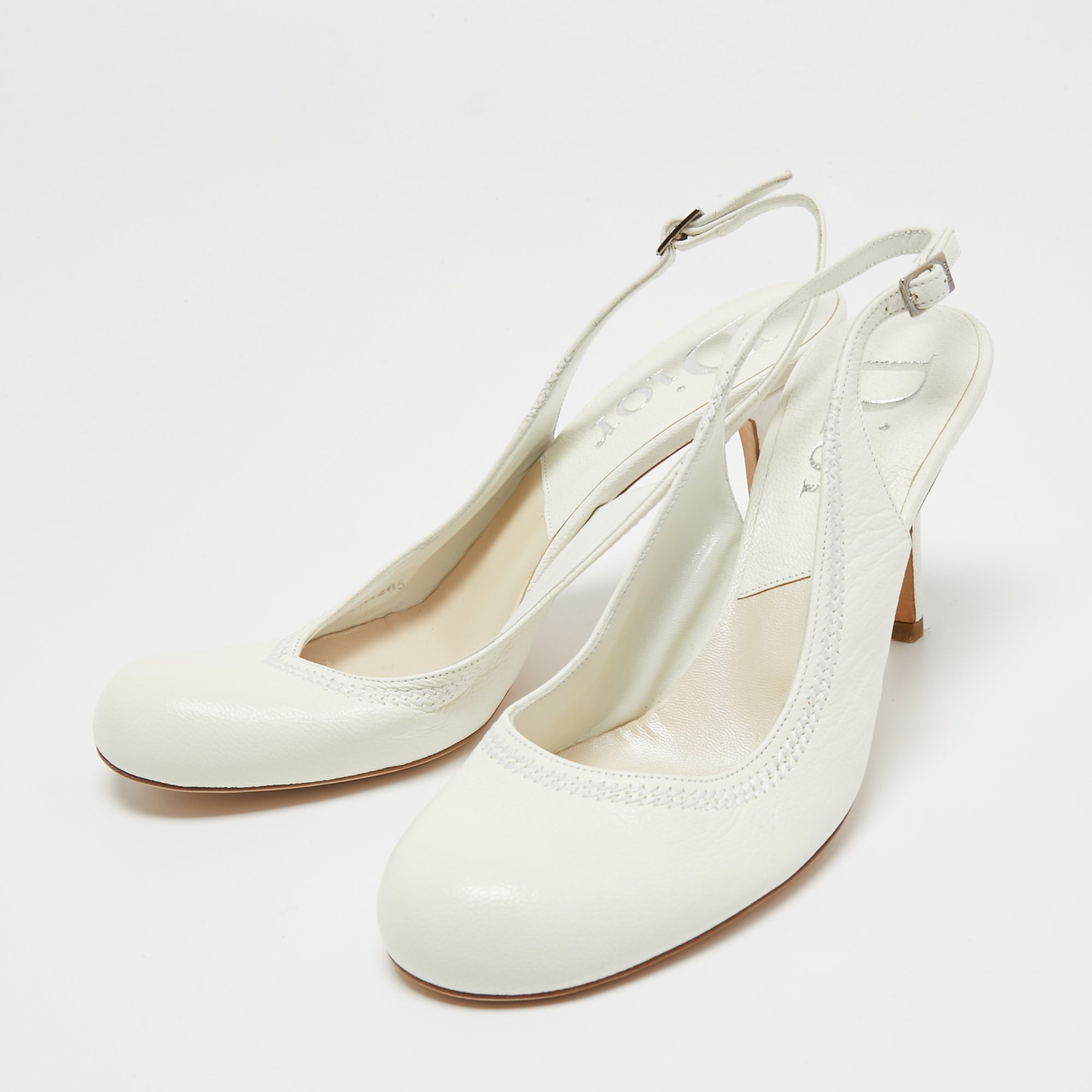 

Dior Off-White Leather Round Toe Slingback Pumps Size