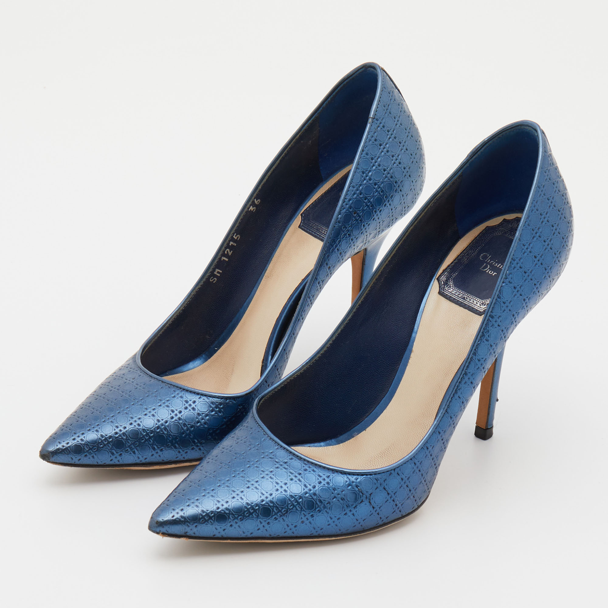 

Dior Metallic Blue Micro Cannage Patent Leather Cherie Pointed Toe Pumps Size